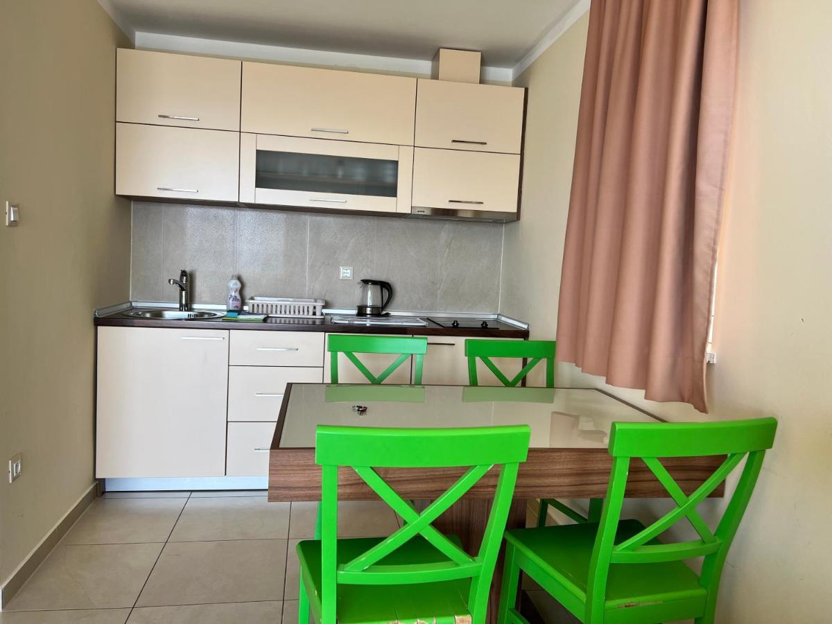 Villa Gradina Baška Voda Buitenkant foto