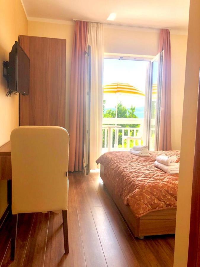 Villa Gradina Baška Voda Buitenkant foto